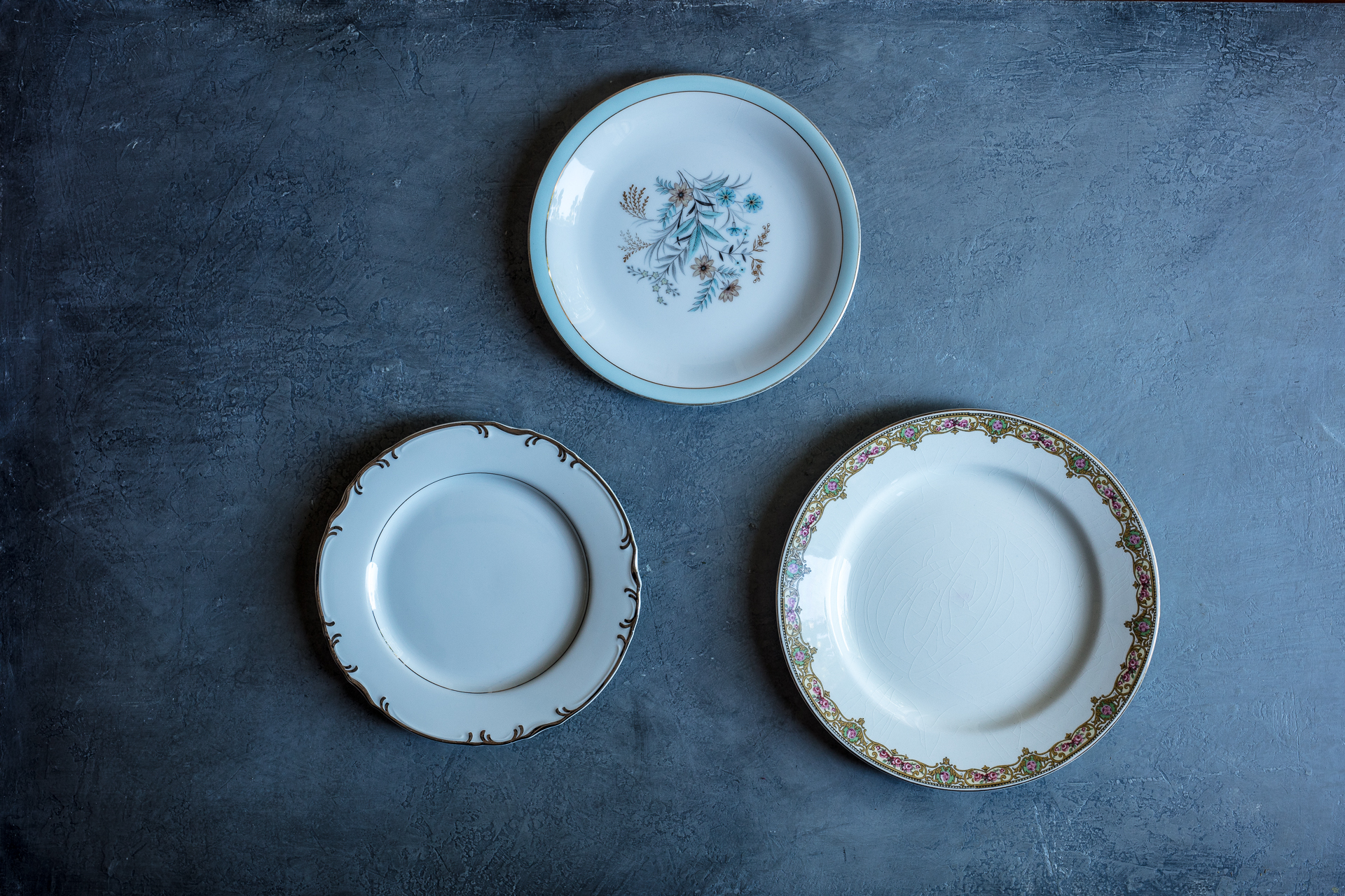 Props_Modern_AntiquePlates-2